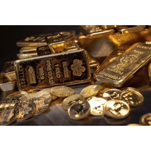 (黄金期货直播间)碾压美股！黄金交出46年来最亮眼成绩单 分析师继续看涨